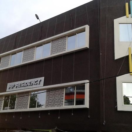 Mp Residency Hotel Uddzsaín Kültér fotó