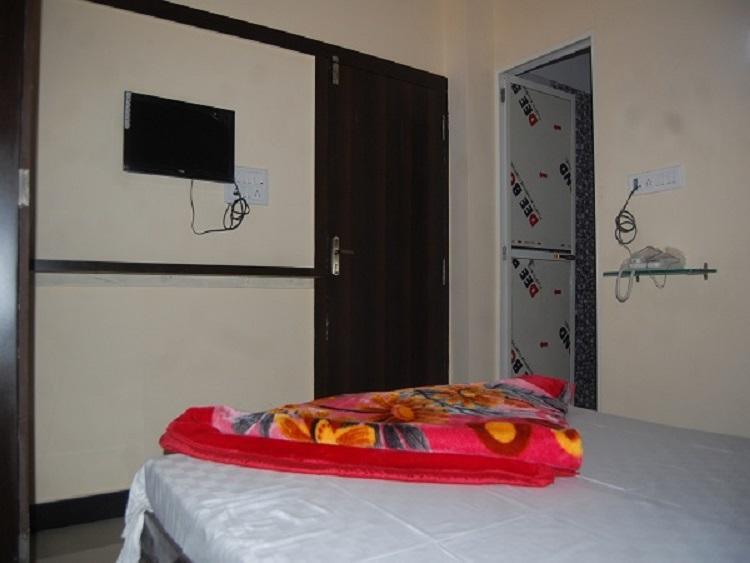 Mp Residency Hotel Uddzsaín Kültér fotó